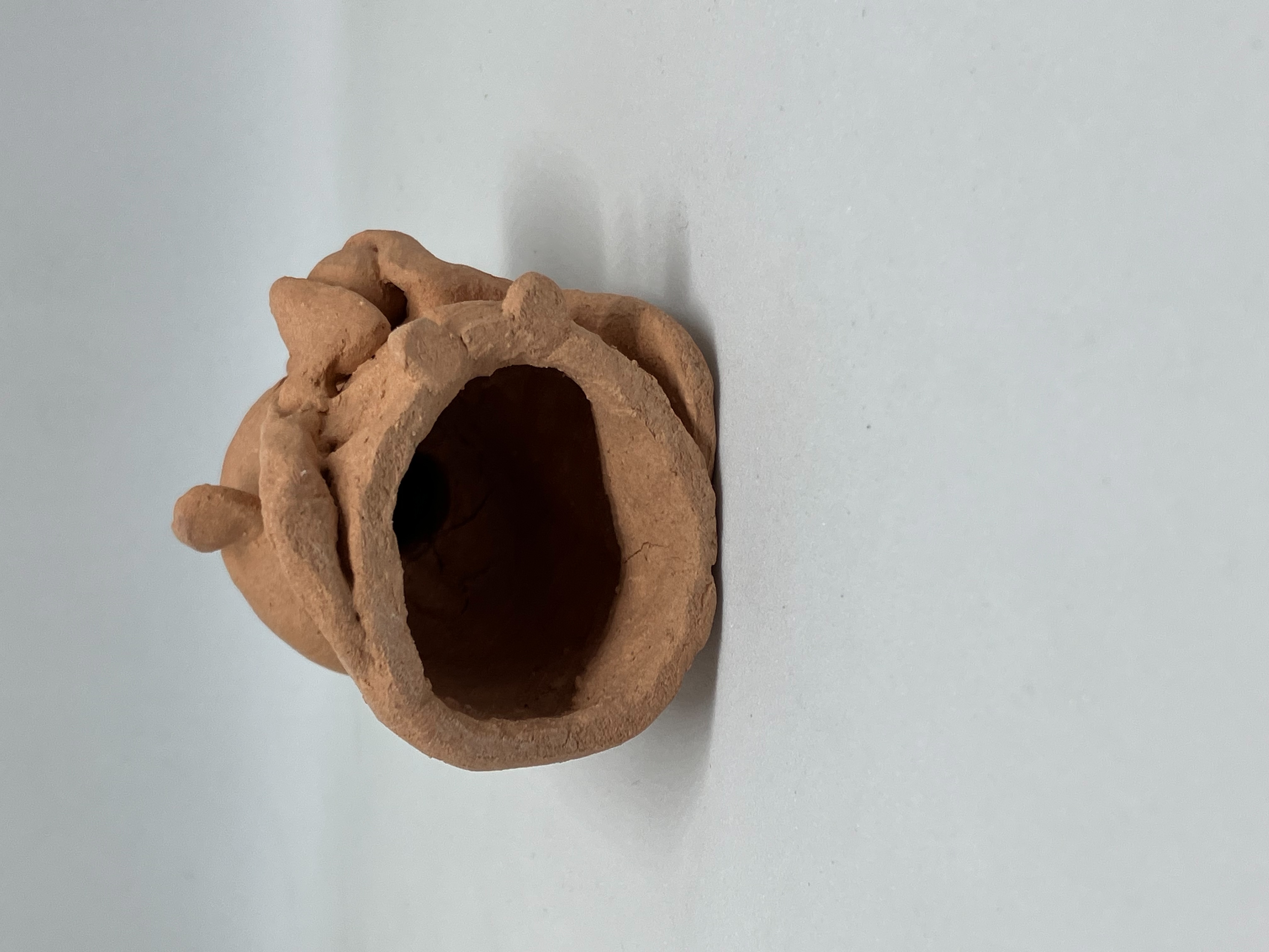 願いを込める底面の穴